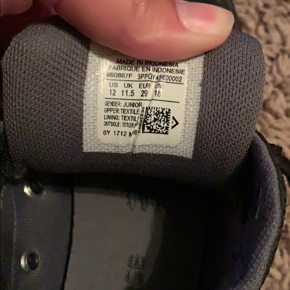Converse chucks-Like new, Black child size12 shoes - Picture 3 of 3